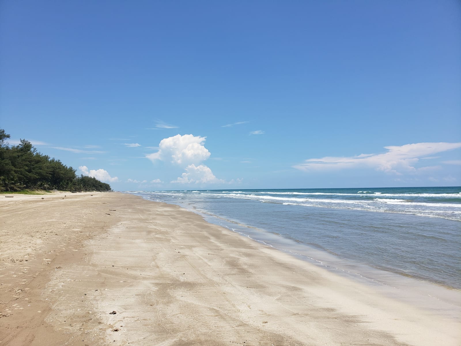 Playa privada frente a La Casita Pura Vida, Barra de Galindo, Tuxpan Veracruz (foto 4)
